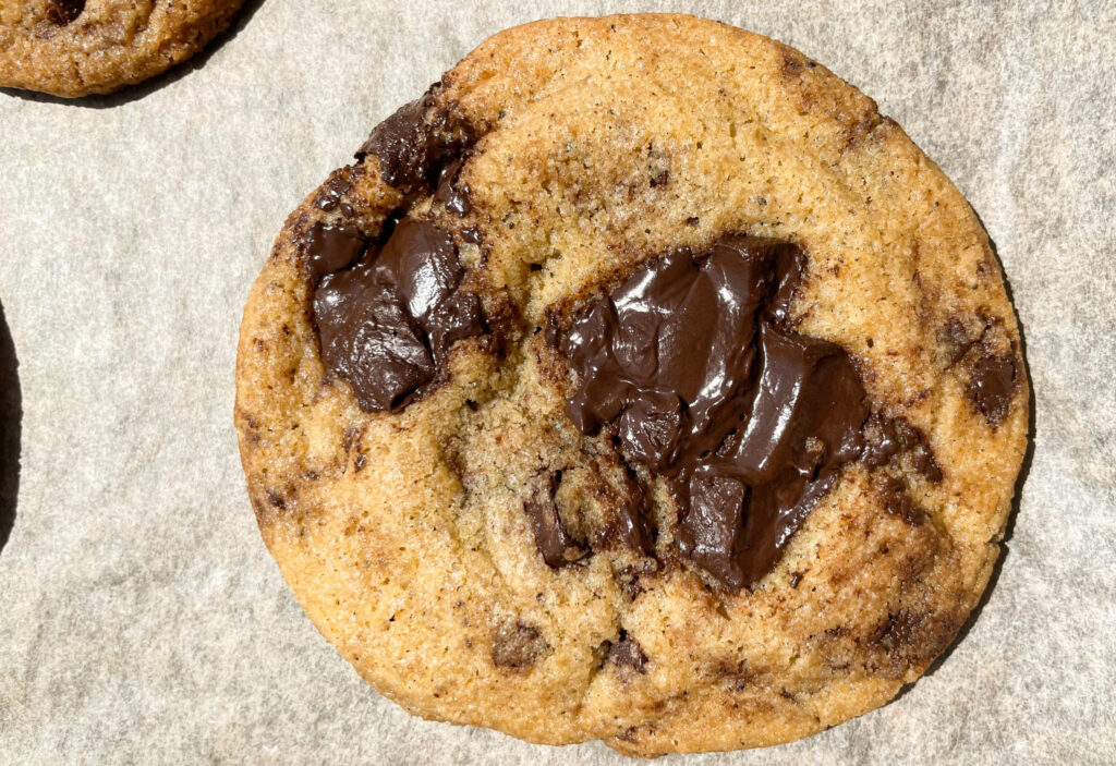 BROWN BUTTER CHOCOLATE CHIP COOKIES