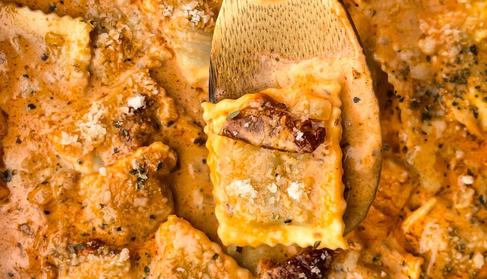 CREAMY PARMESAN RAVIOLI