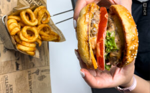 DOUBLE CHEESEBURGER