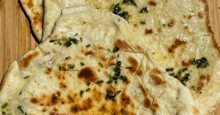 BUTTERY GARLIC NAAN BREAD