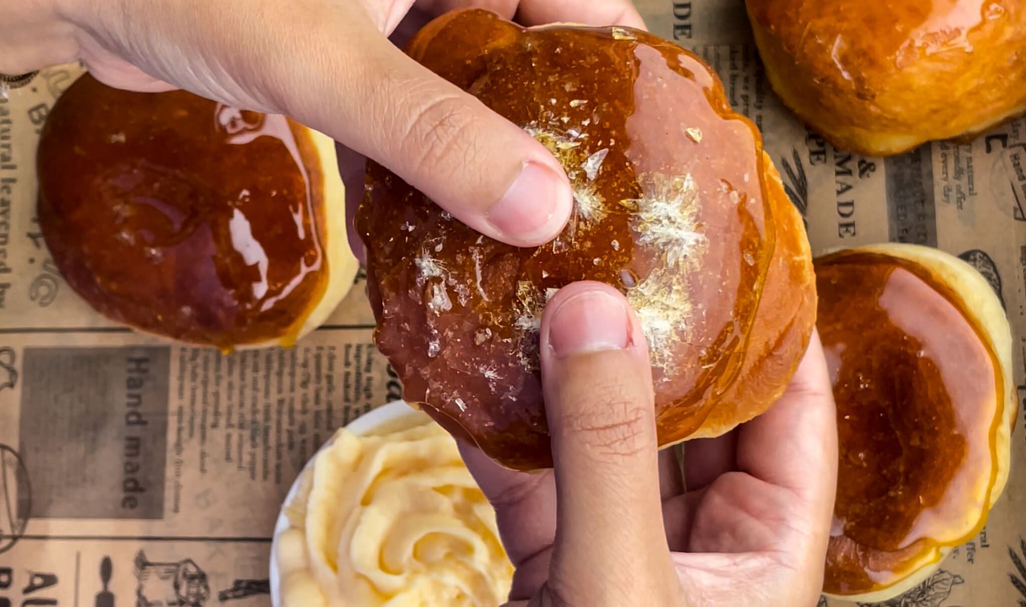 CRÈME BRÛLÉE DONUTS