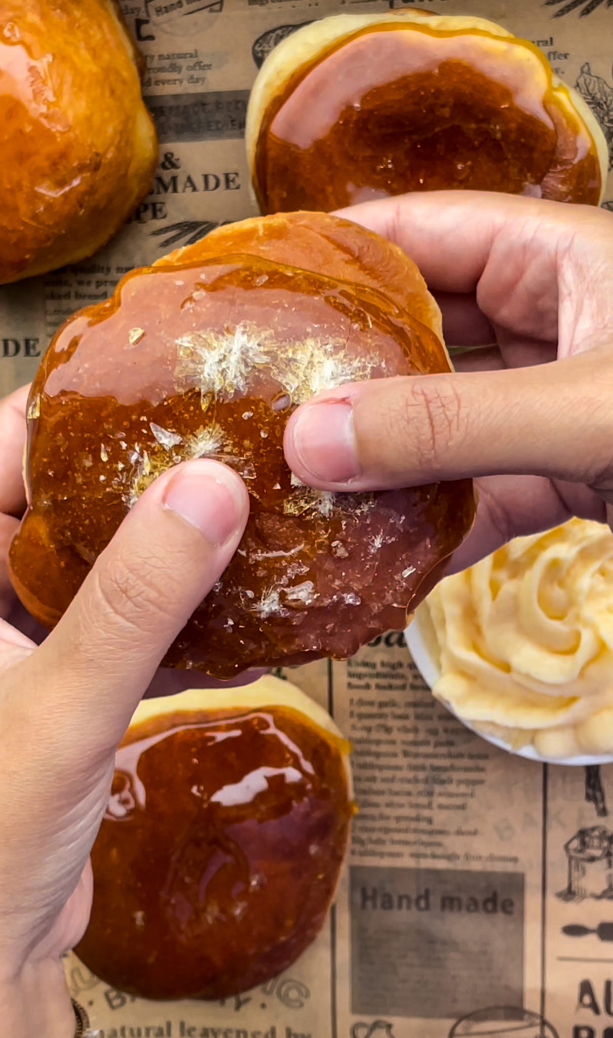 CRÈME BRÛLÉE DONUTS