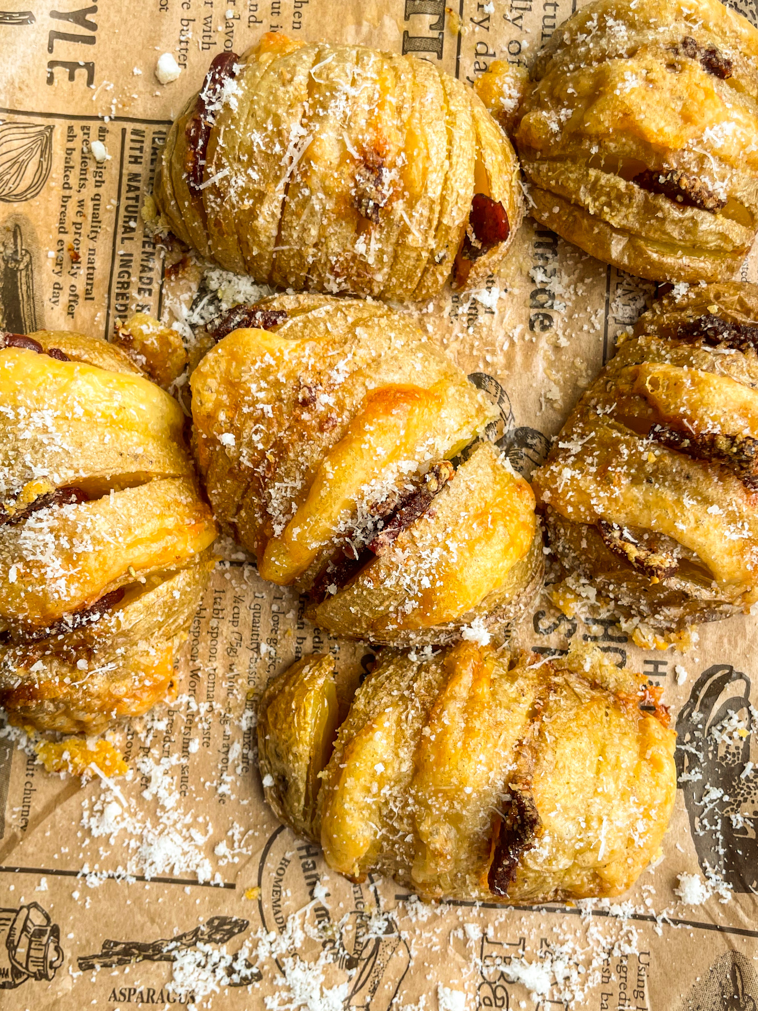 CHEESY SUCUK HASSELBACK BAKED POTATOES