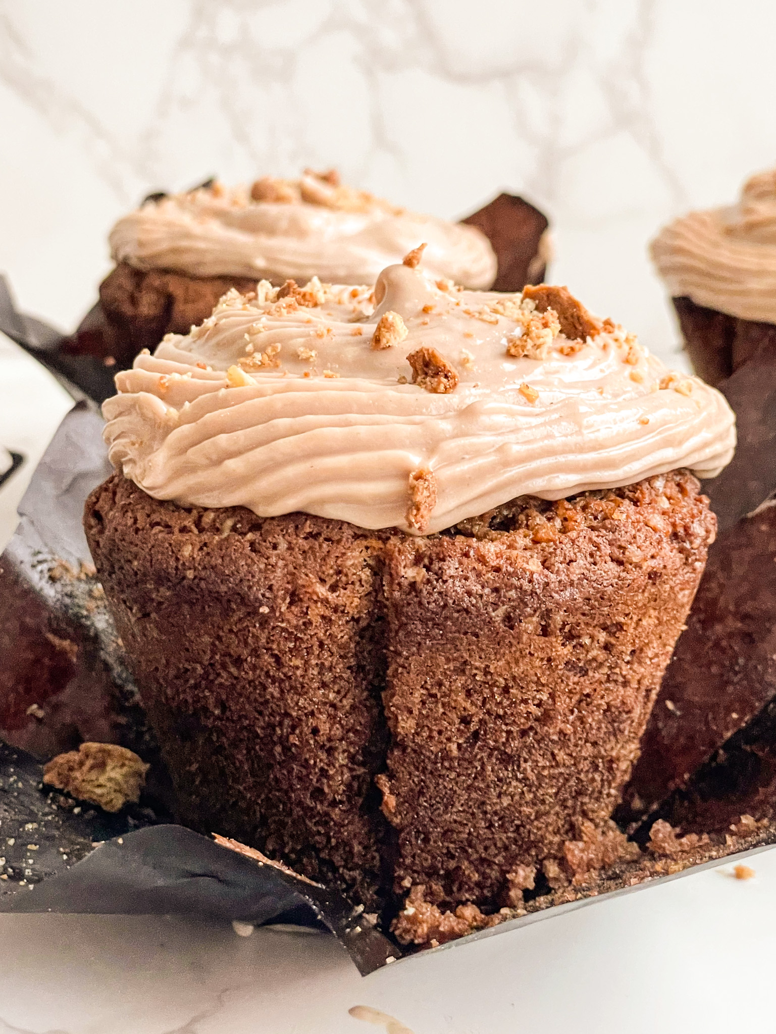 FROSTED GINGERBREAD MUFFINS