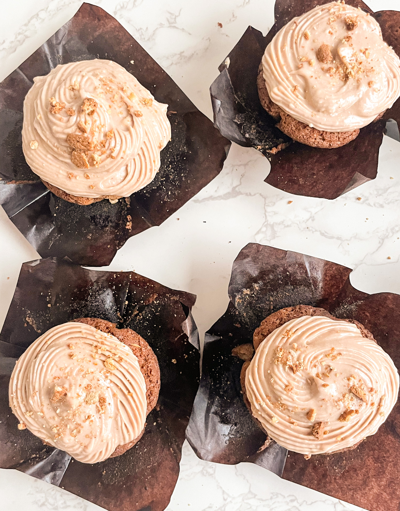 Frosted Gingerbread Muffins