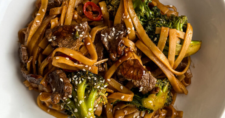 EASY ONE POT TERIYAKI BEEF NOODLES