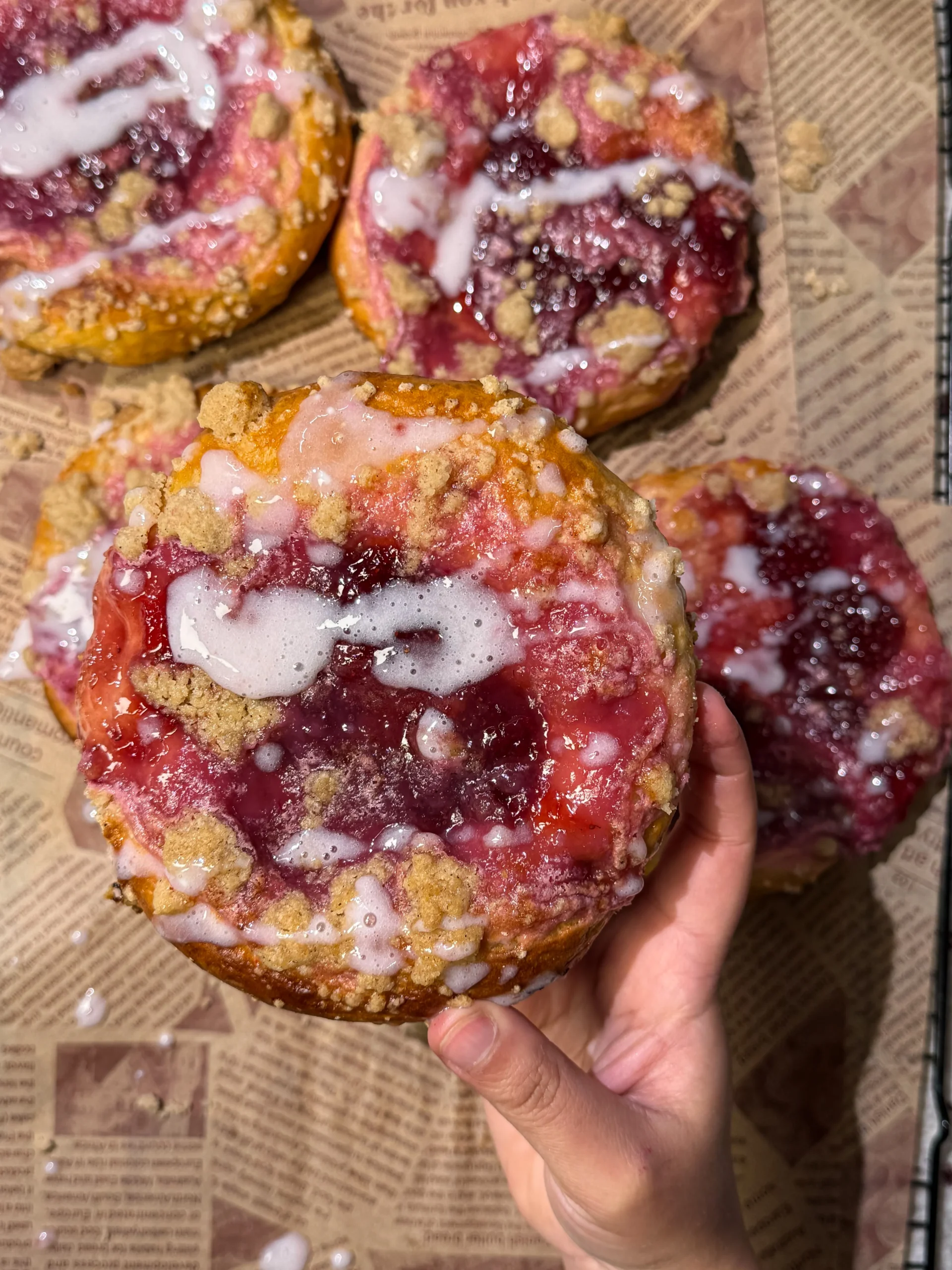 strawberry crumble danishes