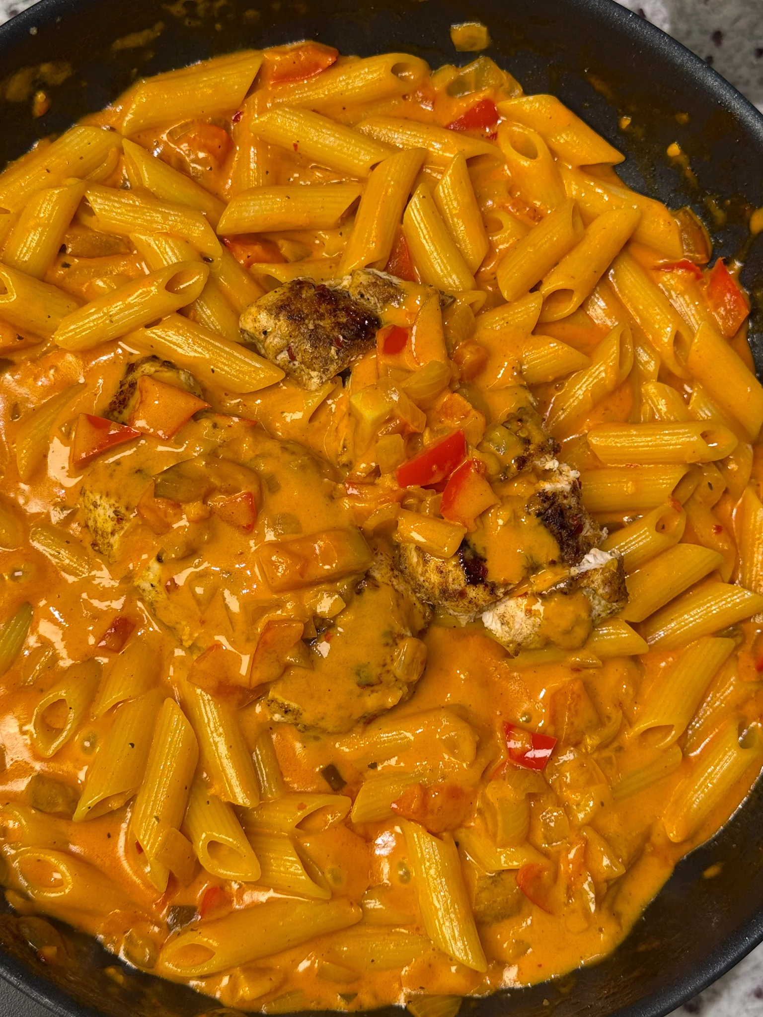 Creamy Red Pepper Chicken Pasta