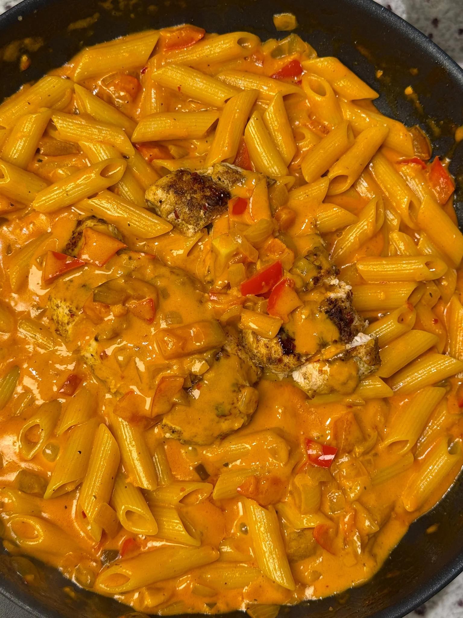 red pepper chicken pasta