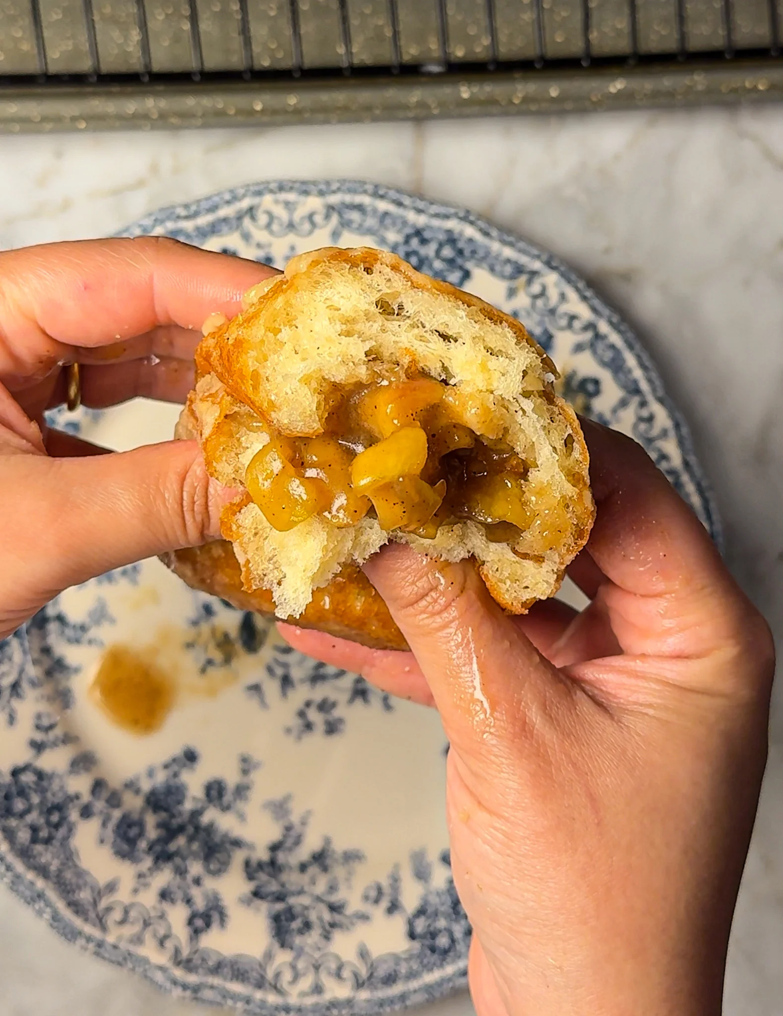 apple pie donuts