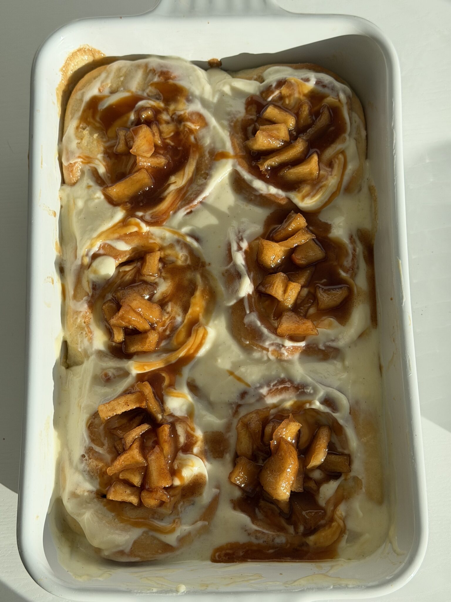 Apple-pie-cinnamon-roll